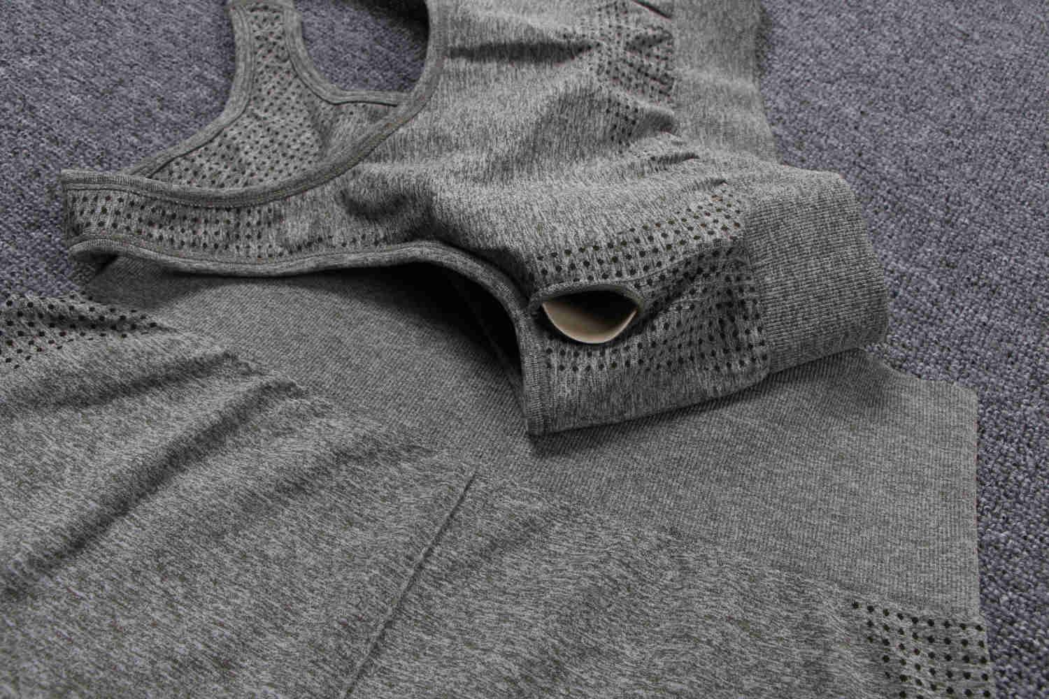 Fitness Yoga Set Women 9 Colors Breathable Padded Bra High Waist Gym Shorts Female Seamless Yoga Suit Gym Set Sports Suits 2020