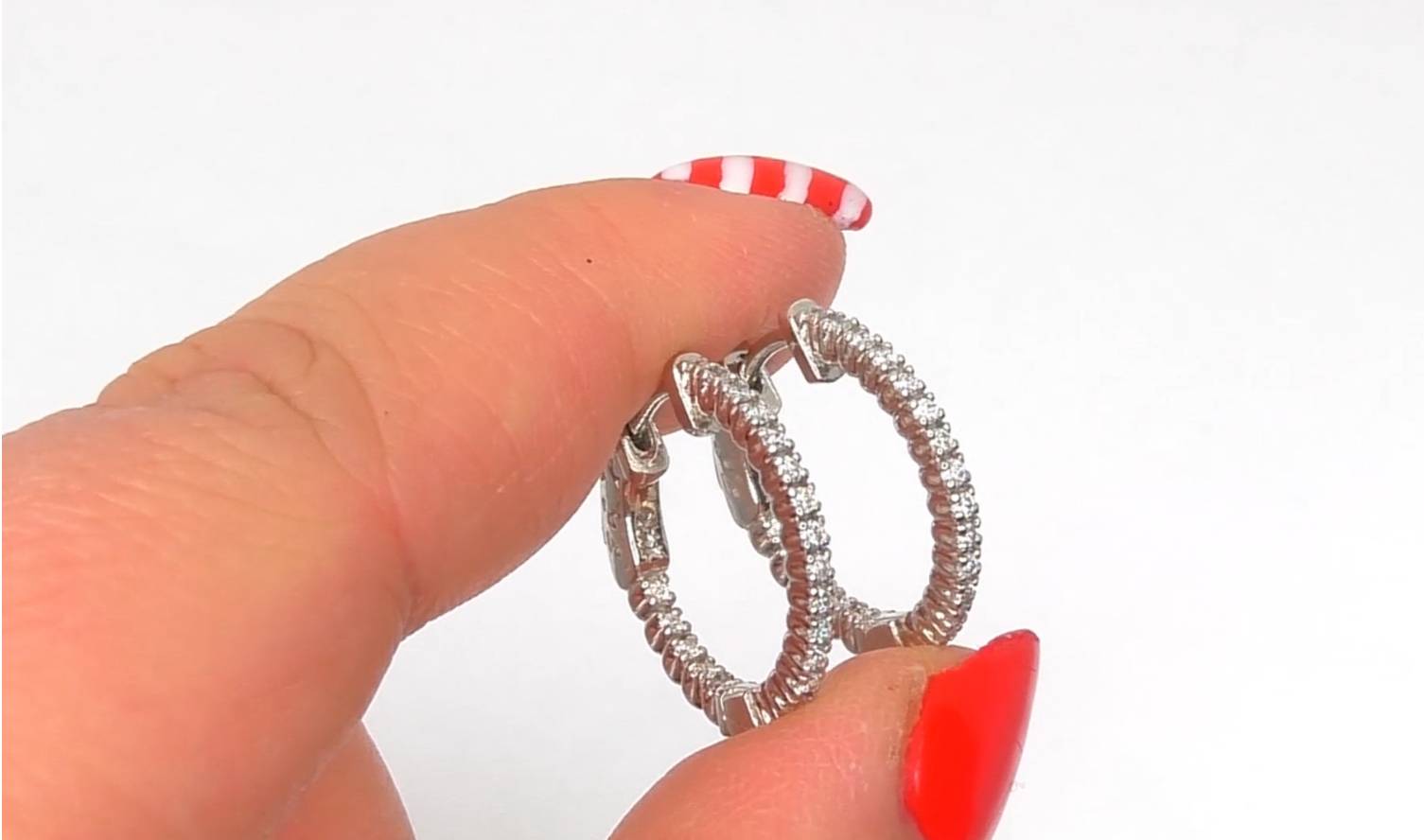 Small Diamond Hoops 14K Diamond Hoop Earrings 0.55ct Jewelry, Watches, Purses, bags, & Accessories Precious Jewelry Precious Metals & Minerals Gold Color : White|Yellow|Rose Pink Small Diamond Hoops 14K Diamond Hoop Earrings 0.55ct Jewelry, Watches, Purses, bags, & Accessories Precious Jewelry Precious Metals & Minerals Gold Color : White|Yellow|Rose Pink