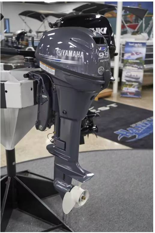 Car Pick Space Yamaha 9.9hp 4-stroke outboard motor